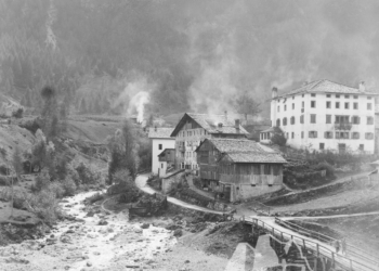 Forno di Zoldo, ponte alla confluenza del Pramper nel Maè. 1915