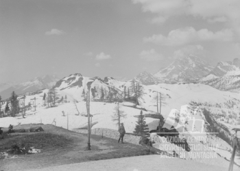Visuale dal forte di Col Vidal verso il Pian dei Buoi e l’Antelao. 1917.