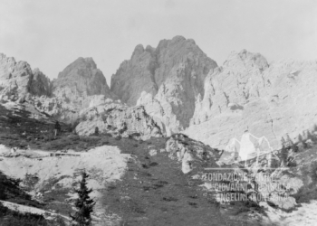 Passo Tre Croci. Ponticello lungo la mulattiera di Sonforca sotto il Cristallo. 1917.