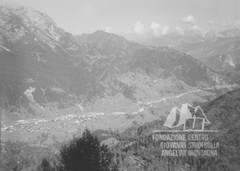Vodo, Peaio e Vinigo visti dalla strada della Ciandolada. 1917.