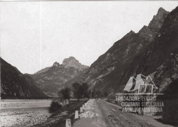 La strada lungo la Val Cordevole e il Monte Coro. Fine '800.