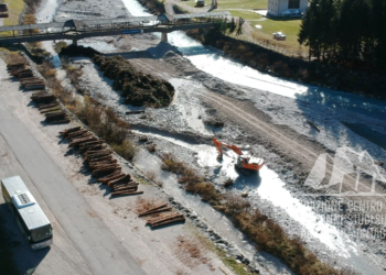Danni provocati dalla tempesta Vaia a Reane, Auronzo, lungo il corso del torrente Ansiei.