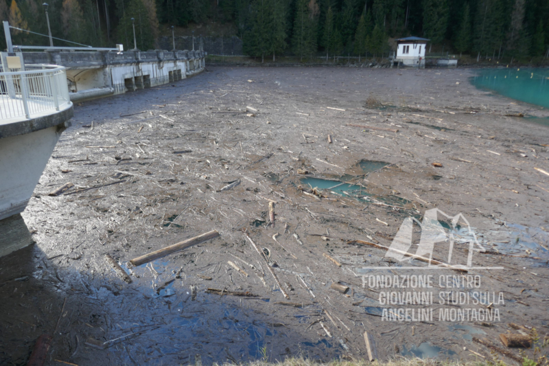 Danni provocati dalla tempesta Vaia presso la diga di Santa Caterina ad Auronzo.