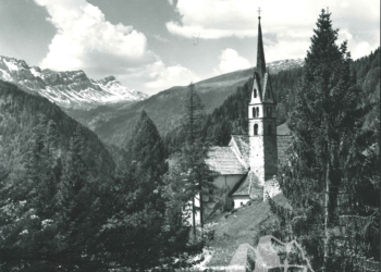 San Simon di Vallada e il Passo San Pellegrino sullo sfondo. Anni '60.