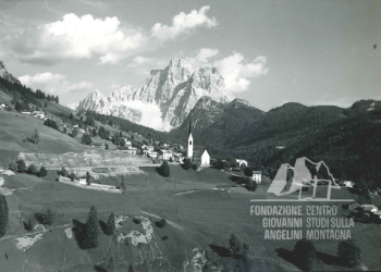 Selva di Cadore e la Val Fiorentina da Colle Santa Lucia. 1968.