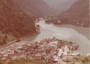 Alleghe e il Lago di Alleghe. Anni '70.