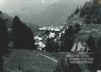 Andraz dalla strada per il Falzarego. Anni '50.