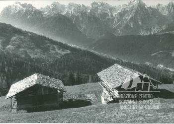 Val Padola da Costa di San Nicolò Comelico. Anni '60.