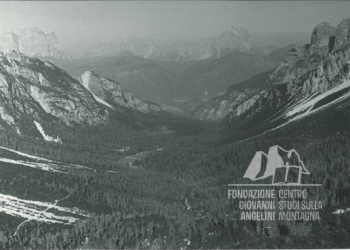 La Val Pramper con Malga Pramper da Cima Balanzole. Anni '60.