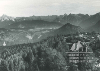 Ruderi del forte di Col Vidal con panorama verso il Pian dei Buoi, l’altopiano di Danta e le Creste di Confine. 1968