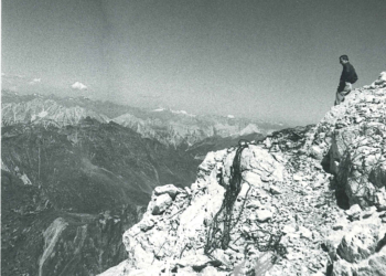 Resti di trincee sotto la vetta del  Peralba. Anni '60.