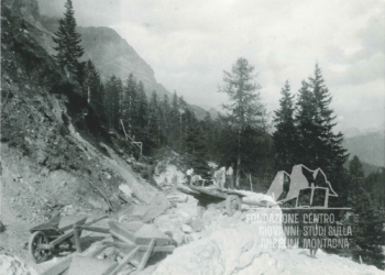Strada militare in costruzione nella zona del Passo Falzarego-Bai de Dones. 1915-1918.